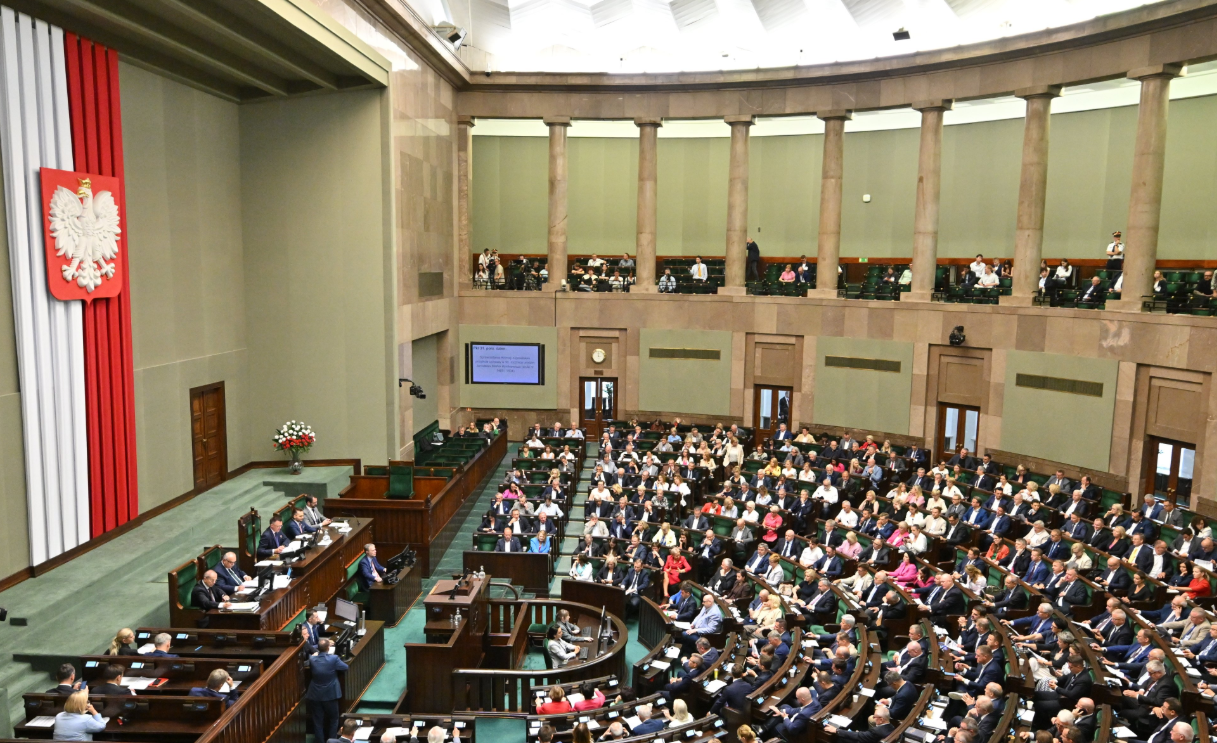 Duża nowelizacja Karty Nauczyciela przegłosowana przez Sejm – bez zmian w wynagrodzeniach